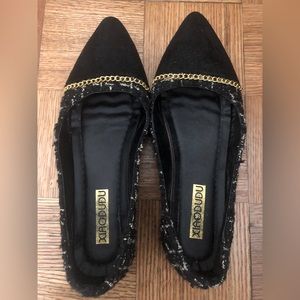 Black Tweed Flat with gold chain, SIZE 7